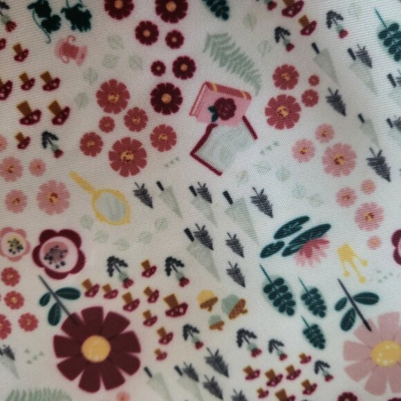 Disney Animator's Collection Belle Duffel Bag - Picture 4 of 13